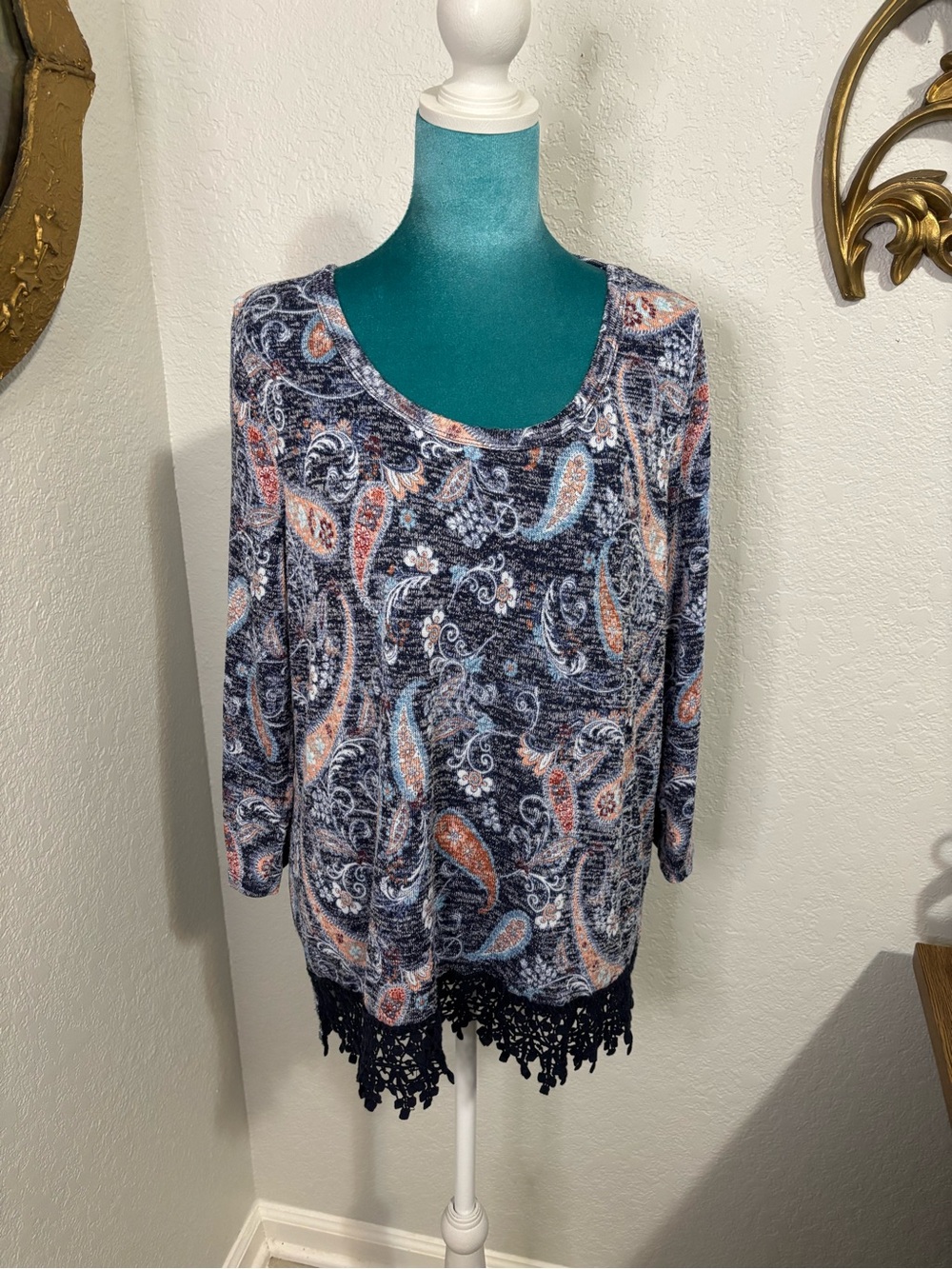 Absolutely Famous Paisley Lace Tunic Top XL Boho Cottagecore Lagenlook 21x28 EUC